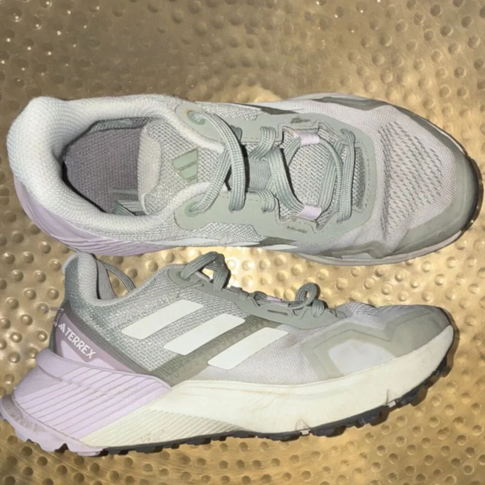 adidas Womens Terrex Green Lavender Solid Low Top Lace-Up Sneakers Sz 5